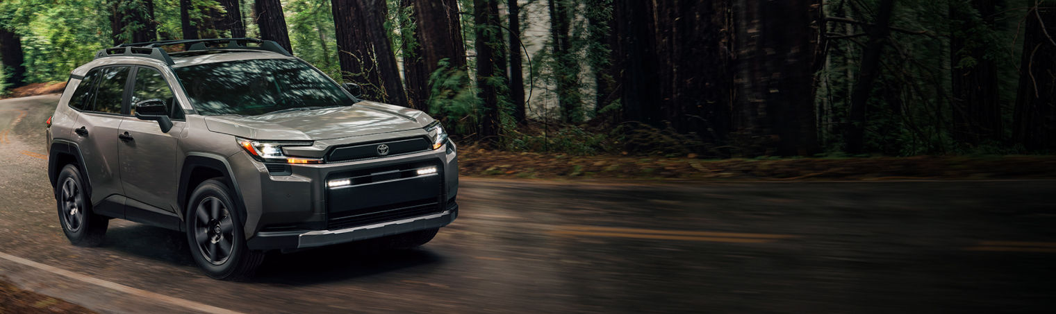 toyota-overview-accessory-2026-rav4-woodland-urban-rock-l
