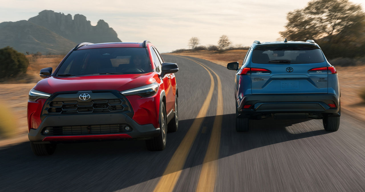 toyota-suv-crossover-minivan-2026-corolla-cross-xle-soul-red-crystal-corolla-cross-hybrid-xse-cavalry-blue-black-roof-l