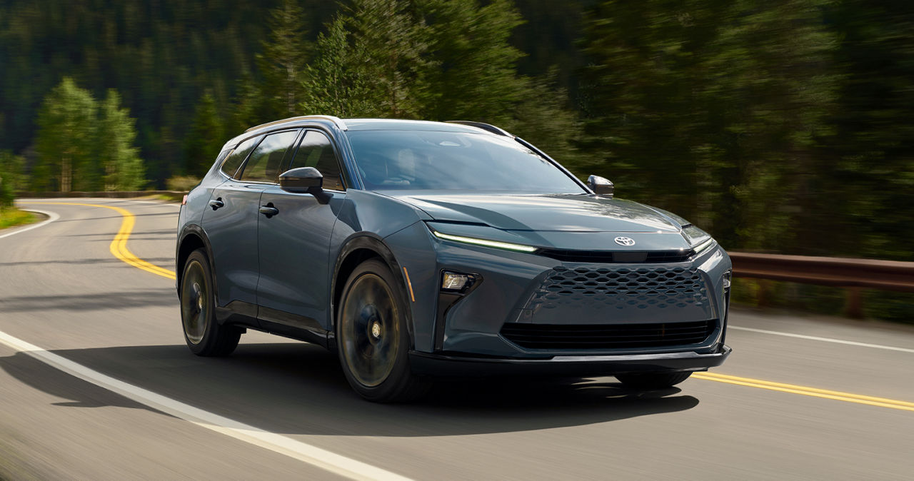toyota-suv-crossover-minivan-2026-crown-signia-limited-storm-cloud-l