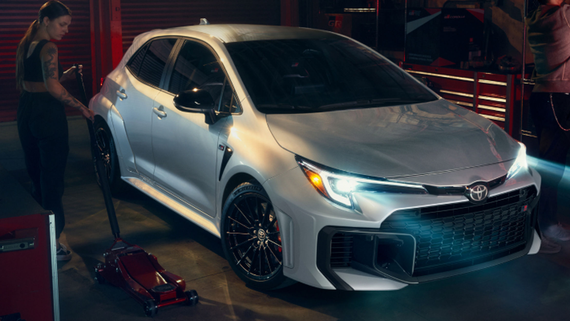 styleguide_toyota-2025-gr-corolla-core-exterior-white-front-garage-tile-l